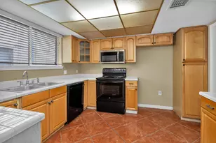 13818 Towne Way Dr, Sugar Land, TX 77498 - Photo 10