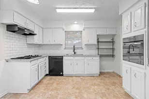 23114 Goodfellow Dr, Spring, TX 77373 - Photo 16