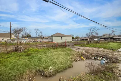 248 Hoffman Street, Houston, TX 77020 - Photo 4