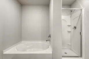 6409 Autumn Equinox Dr, Houston, TX 77048 - Photo 6