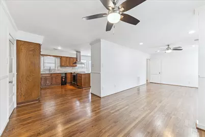 911 W 14th Street, Houston, TX 77008 - Photo 4
