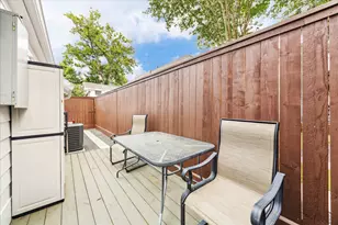 911 W 14th St, Houston, TX 77008 - Photo 14