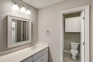 1849 Post Oak Park Dr, Houston, TX 77027 - Photo 24