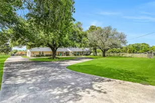 3358 County Rd 172, Alvin, TX 77511 - Photo 36