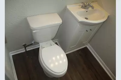 8 Lanes End Street, Baytown, TX 77520 - Photo 14