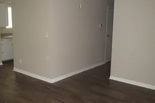 8 Lanes End St, Baytown, TX 77520 - Photo 2