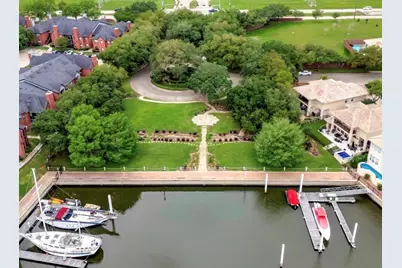 320 Harborside Circle, Kemah, TX 77565 - Photo 8