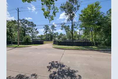 11439 Memorial Drive, Houston, TX 77024 - Photo 2