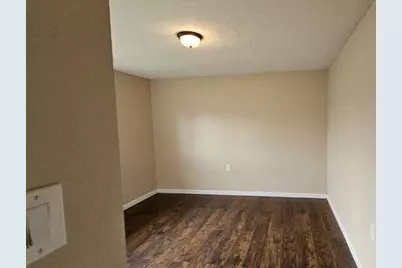 8715 Valley Ledge Drive, Houston, TX 77078 - Photo 10