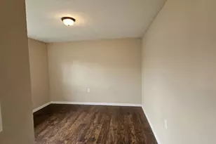 8715 Valley Ledge Dr, Houston, TX 77078 - Photo 10