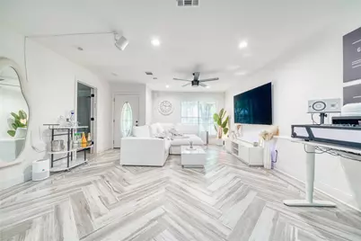 5911 Dawnridge Drive, Houston, TX 77035 - Photo 12