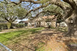 205 Jephson Dr, Alvin, TX 77511 - Photo 40
