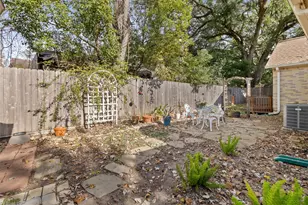 205 Jephson Dr, Alvin, TX 77511 - Photo 32