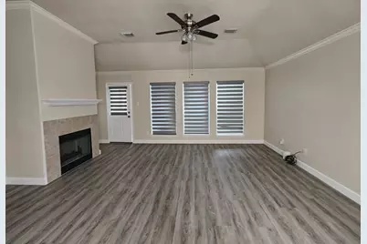 16327 Sitella Court, Sugar Land, TX 77498 - Photo 8