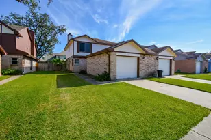 516 Birdsong Dr, League City, TX 77573 - Photo 2