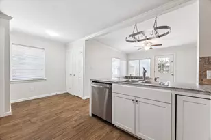 3810 Grennoch Ln, Houston, TX 77025 - Photo 6