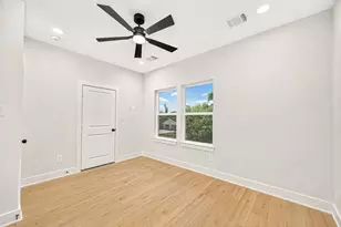 7826 Beckley St, Houston, TX 77088 - Photo 14