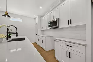 7826 Beckley St, Houston, TX 77088 - Photo 6