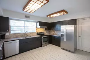 2627 The Highlands Dr, Sugar Land, TX 77478 - Photo 8