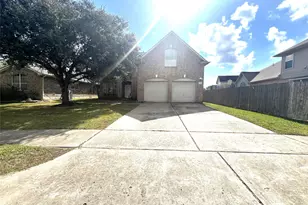 8210 Solara Bend, Houston, TX 77083 - Photo 2