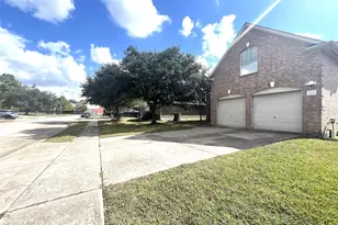 8210 Solara Bend, Houston, TX 77083 - Photo 4