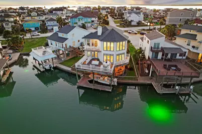 1834 Tiki Drive, Tiki Island, TX 77554 - Photo 2