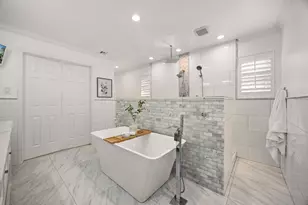 10106 Inwood Dr, Houston, TX 77042 - Photo 4
