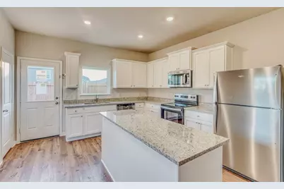 8204 Burnt Orchid Drive, Houston, TX 77016 - Photo 6