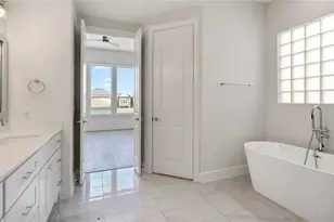 4621 Maxie St, Houston, TX 77007 - Photo 14