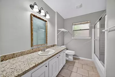 9602 S Petersham Drive, Houston, TX 77031 - Photo 18