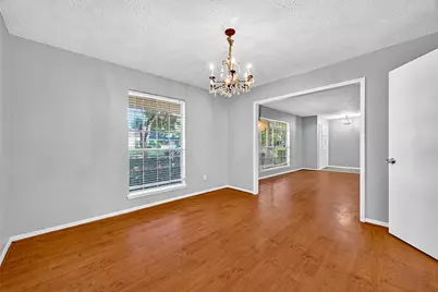 9602 S Petersham Drive, Houston, TX 77031 - Photo 8