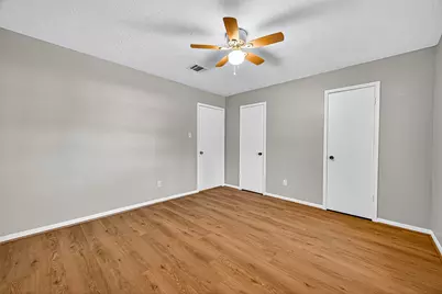 9602 S Petersham Drive, Houston, TX 77031 - Photo 16