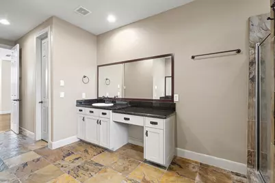 1605 W 14th Street, Houston, TX 77008 - Photo 26