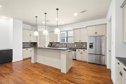 1605 W 14th Street, Houston, TX 77008 - Photo 14