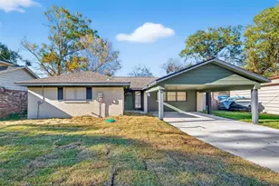 7814 Pin Oak Rd, Alvin, TX 77511 - Photo 1