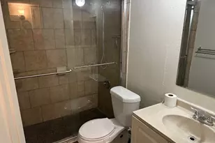 5662 Birchmont Dr, Houston, TX 77091 - Photo 10