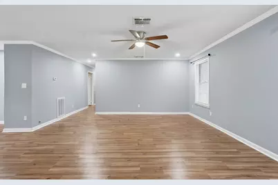 20 Moon Valley Court, Conroe, TX 77304 - Photo 8