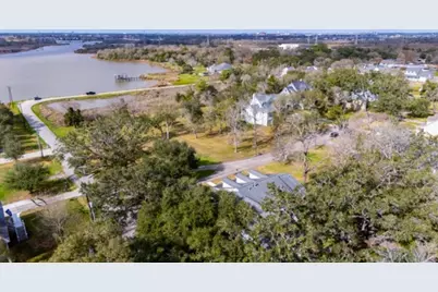 1493 McGuire, League City, TX 77573 - Photo 4