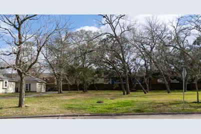 1493 McGuire, League City, TX 77573 - Photo 2