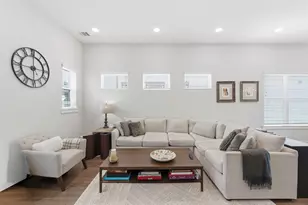 1116 W 15th 1/2 St, Houston, TX 77008 - Photo 12