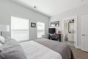 1116 W 15th 1/2 St, Houston, TX 77008 - Photo 6