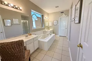 317 Marina Oaks Ct, Kemah, TX 77565 - Photo 12