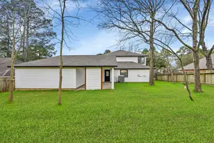 12744 Point Aquarius Blvd, Willis, TX 77318 - Photo 38