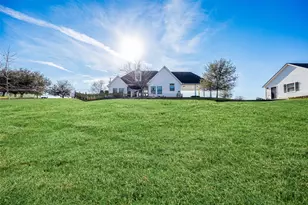 2701 Bluebonnet Blvd, Brenham, TX 77833 - Photo 2