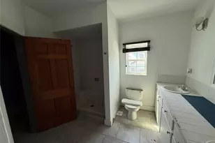 2025 Ave N 1/2, Galveston, TX 77550 - Photo 22