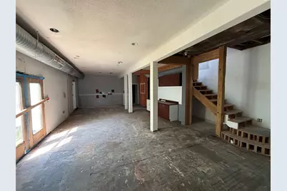 2025 Avenue N 1/2, Galveston, TX 77550 - Photo 10