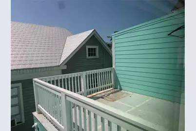 2025 Avenue N 1/2, Galveston, TX 77550 - Photo 24