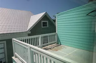 2025 Ave N 1/2, Galveston, TX 77550 - Photo 24