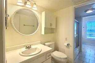11710 Southlake Dr, Houston, TX 77077 - Photo 32