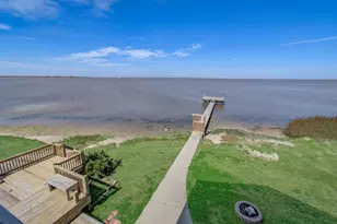 1035 Rollover Cir, Gilchrist, TX 77617 - Photo 44